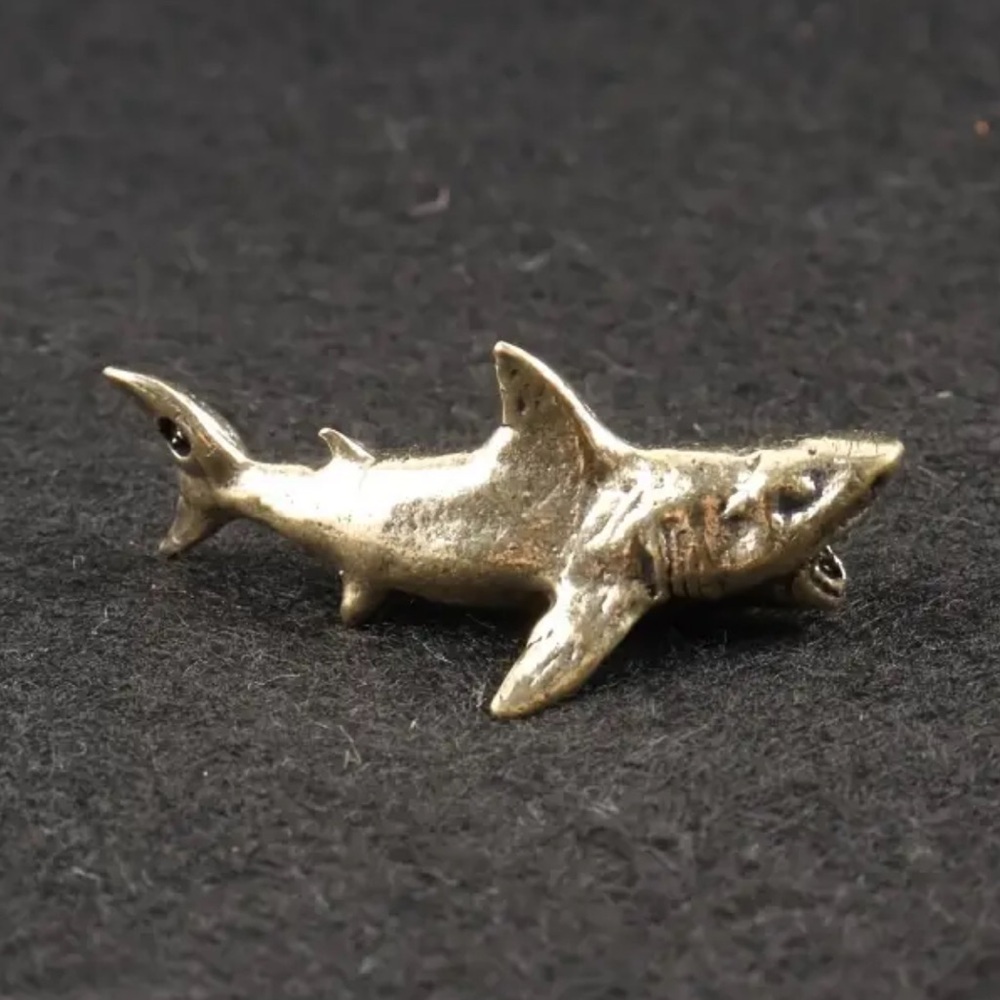 Brass shark pendant - Picture 3 of 3